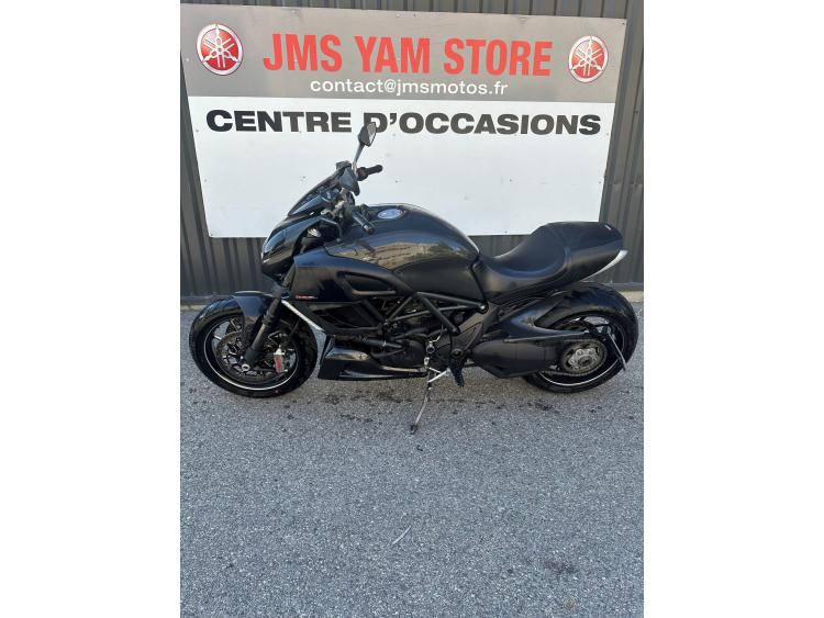 DUCATI DIAVEL CARBON