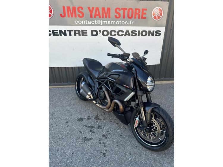 DUCATI DIAVEL CARBON