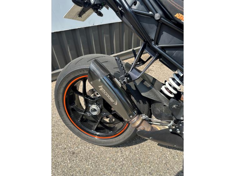 KTM 1290 SUPER DUKE R