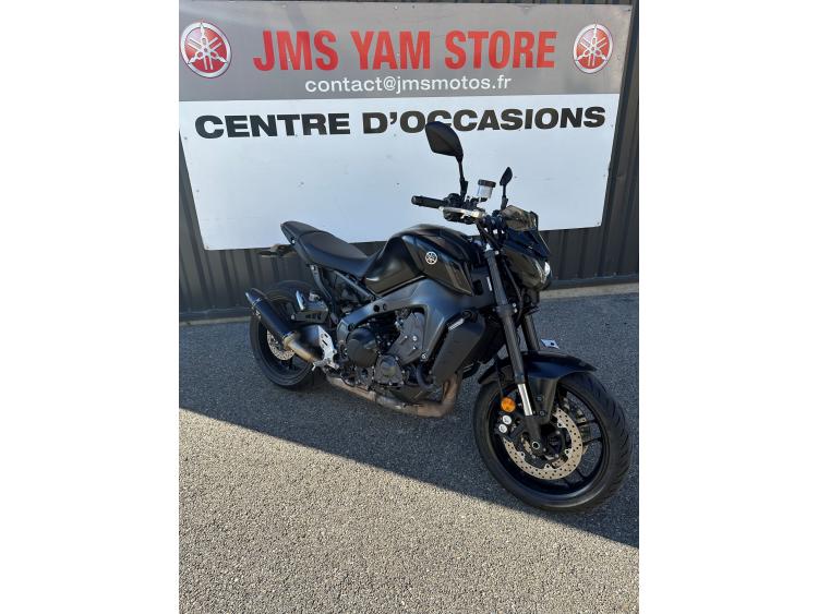YAMAHA MT-09