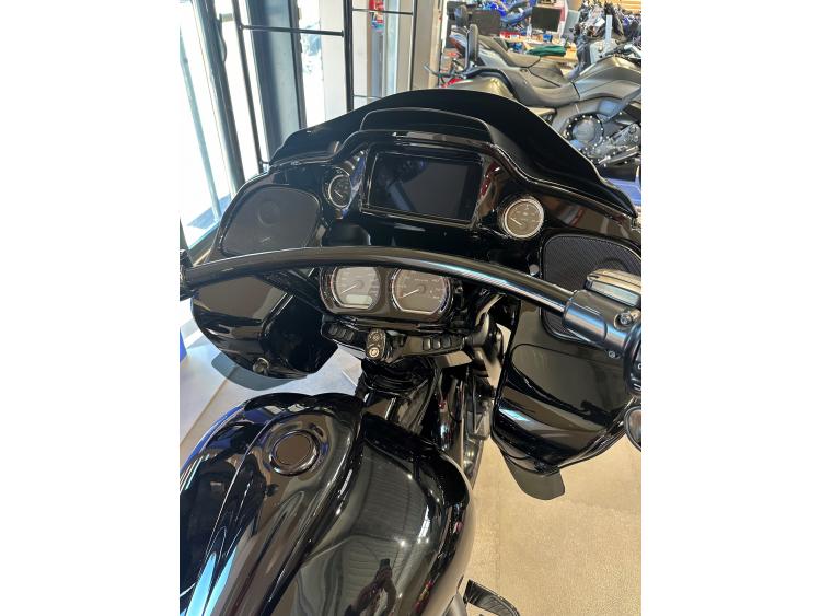 HARLEY-DAVIDSON TOURING ROAD GLIDE 1868 SPECIAL - GAGNANTE DU CONCOURS KUSTOM KULTURE PARIS 2023