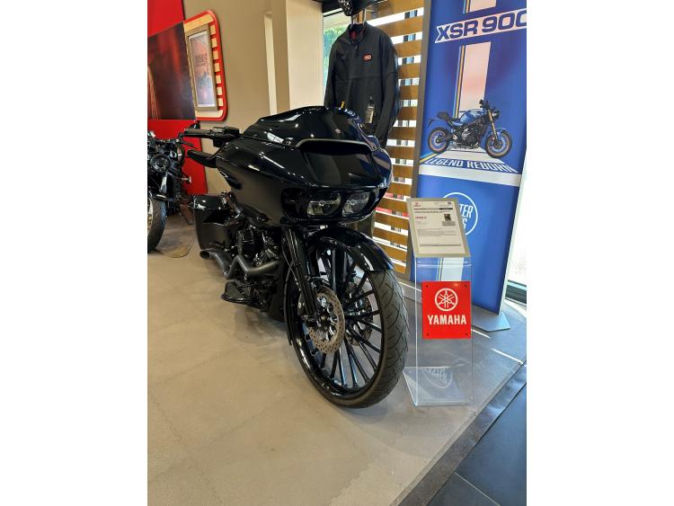 HARLEY-DAVIDSON TOURING ROAD GLIDE 1868 SPECIAL - GAGNANTE DU CONCOURS KUSTOM KULTURE PARIS 2023