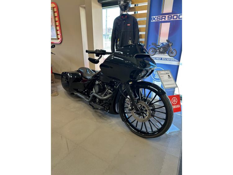 HARLEY-DAVIDSON TOURING ROAD GLIDE 1868 SPECIAL - GAGNANTE DU CONCOURS KUSTOM KULTURE PARIS 2023