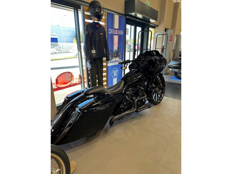 HARLEY-DAVIDSON TOURING ROAD GLIDE 1868 SPECIAL - GAGNANTE DU CONCOURS KUSTOM KULTURE PARIS 2023